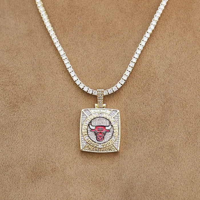 Chicago Bulls Championship Pendant - Yellow Gold