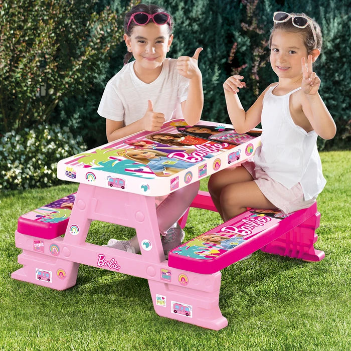 Dolu Barbie Picnic Table