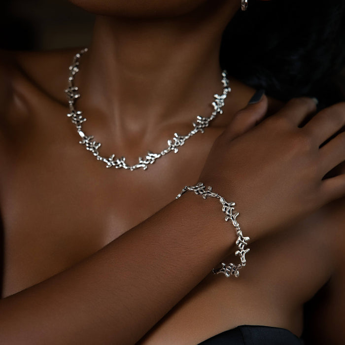 Fuso Link Necklace