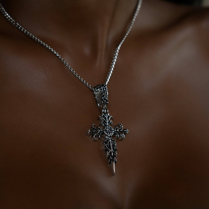 Motivo Drago Cross Pendant