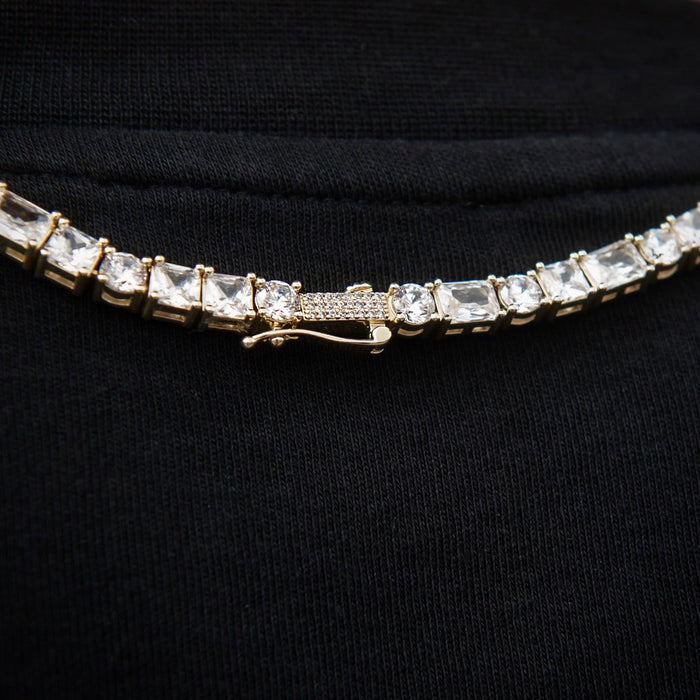 Multi Stone Lariat Chain in Yellow Gold