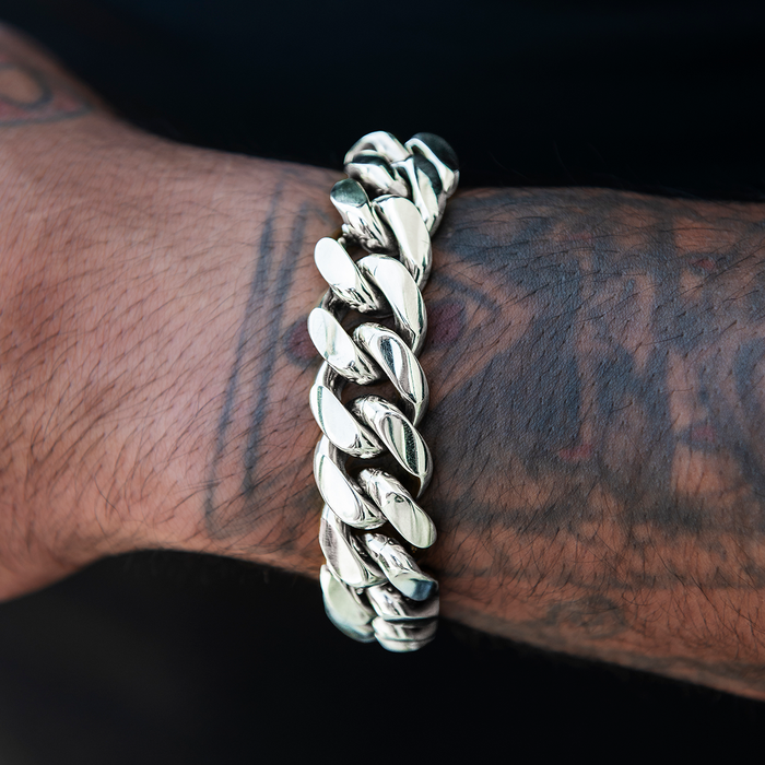 Signature Cuban Link Bracelet in White Gold- 19mm