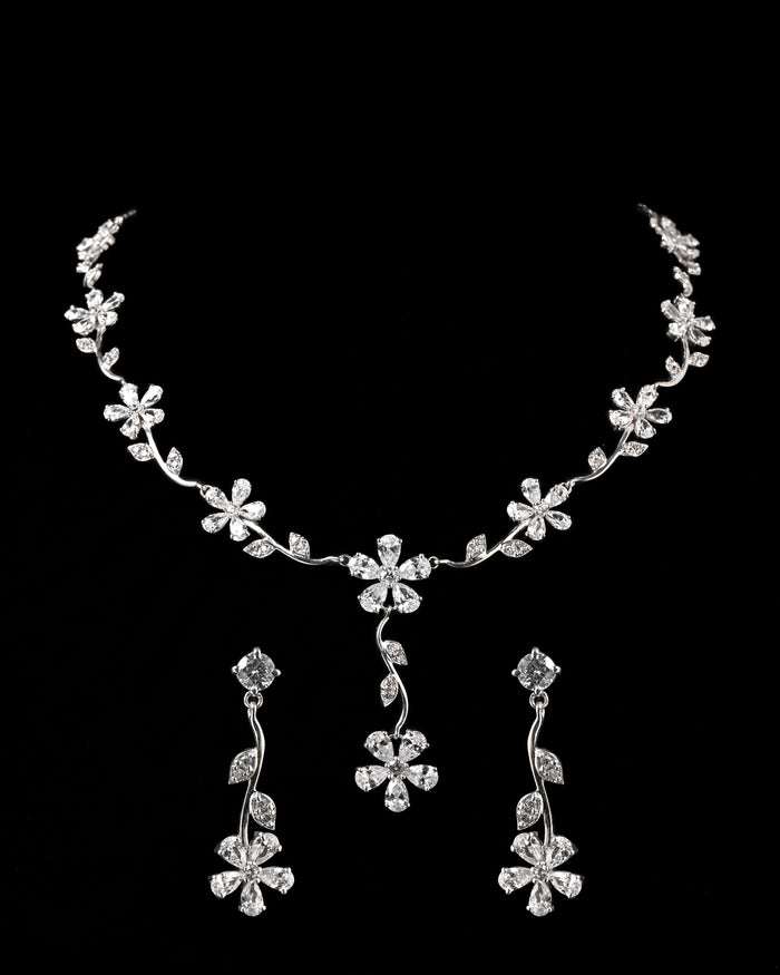 Clara 925 Sterling Silver Flower Necklace