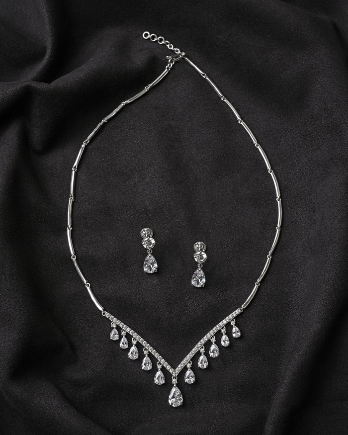 Clara 925 Sterling Silver Liba Necklace