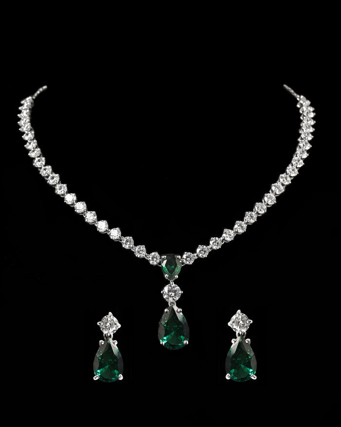 Clara 925 Sterling Silver Solitaire Green Necklace