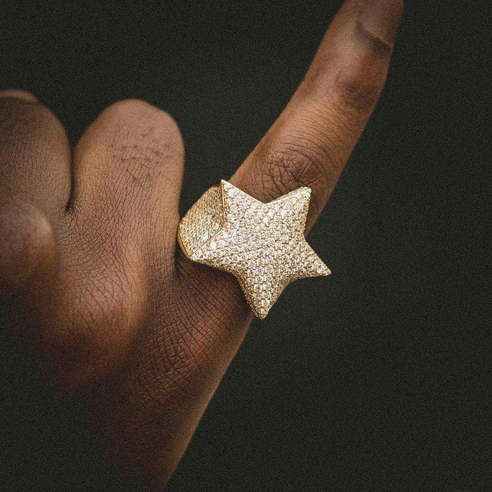 Star Ring in Yellow Gold - The GLD Shop
