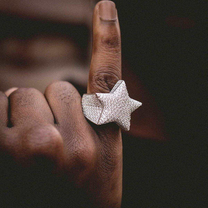 Star Ring in Yellow Gold - The GLD Shop